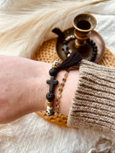 Load image into Gallery viewer, Black cross bracelet
