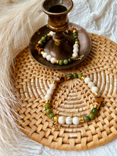 Load image into Gallery viewer, Olive star bracelet
